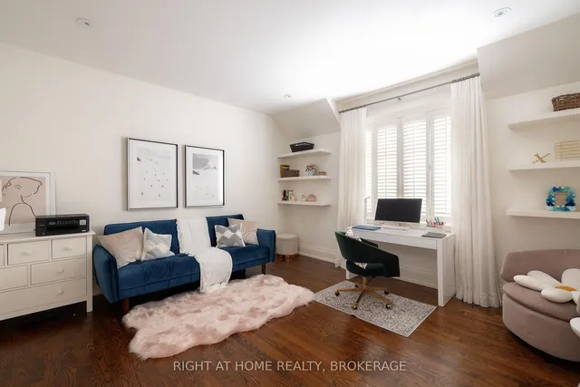 Additional image 21 of 179 Yonge Blvd