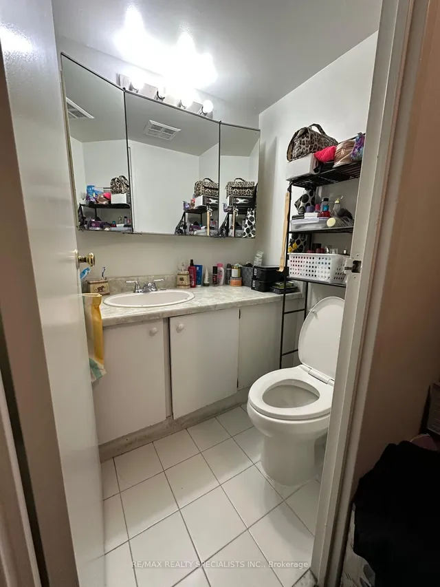 Additional image 17 of 3695 Kaneff Cres Unit 1602