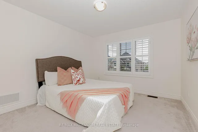 Additional image 38 of 1238 Bowell Cres