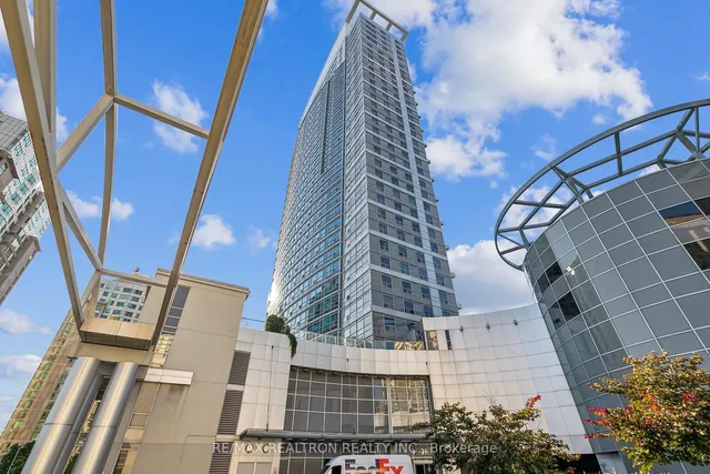 Additional image 22 of 36 Lee Centre Dr Unit 915