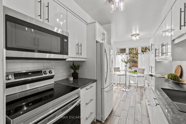 Additional image 8 of 2207 Middlesmoor Cres