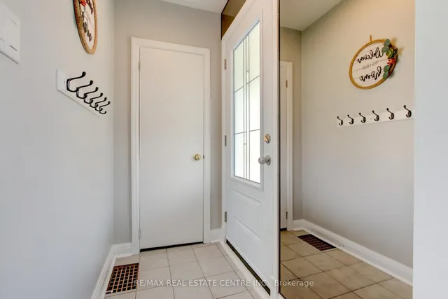 Additional image 8 of 182 Glennie Ave