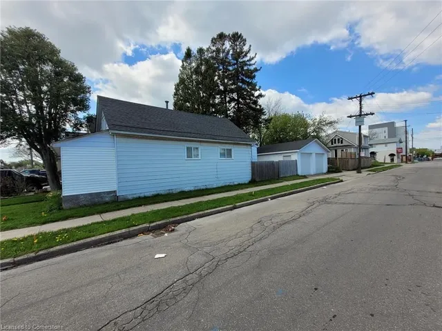 Additional image 5 of 2 Craigroyston Rd