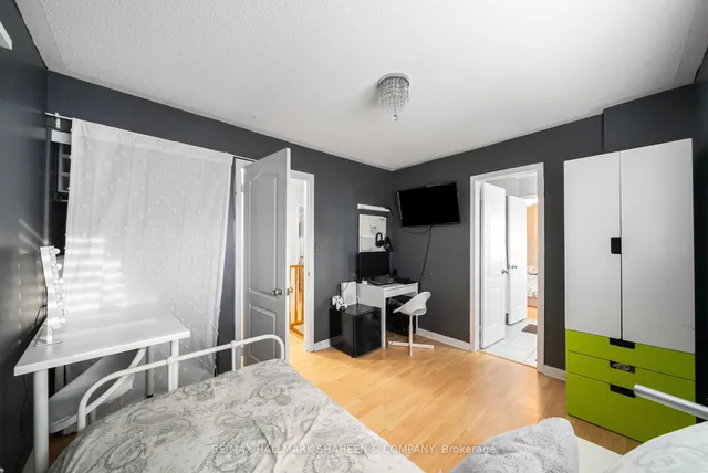 Additional image 23 of 32 Rowland St