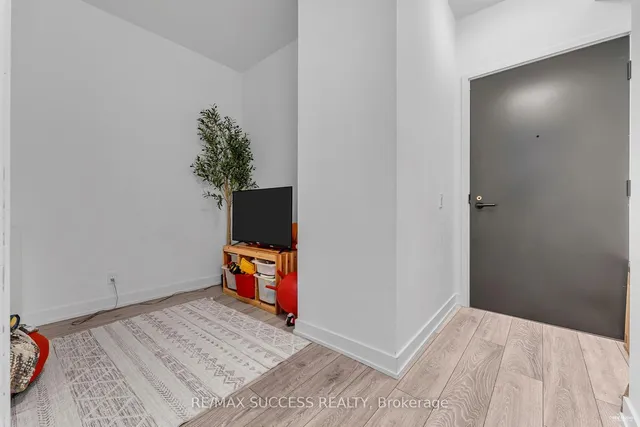 Additional image 14 of 108 Peter St Unit 727