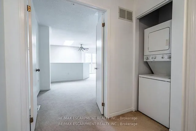 Additional image 14 of 2075 WALKERS Line Unit 246