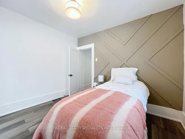 Additional image 32 of 169 Lappin Ave