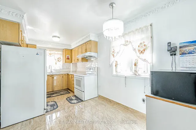 Additional image 8 of 10 Shirley Pl Unit 10