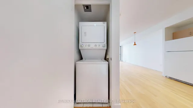 Additional image 20 of 281 Mutual St Unit 1506