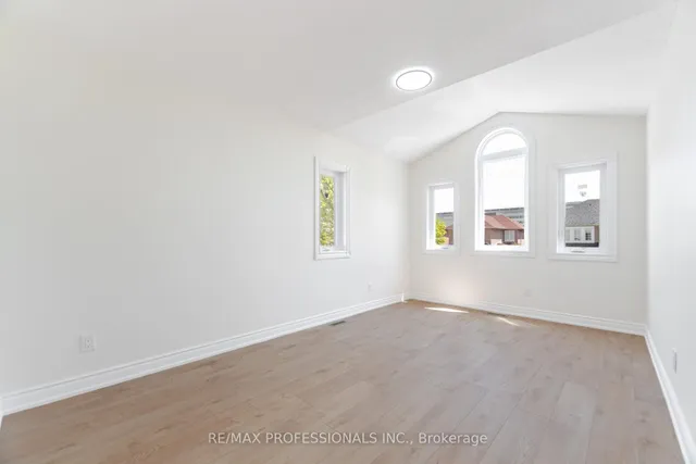 Additional image 20 of 11 Asterwind Cres