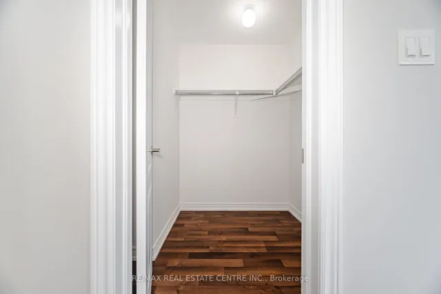 Additional image 38 of 18 Eltesoro St