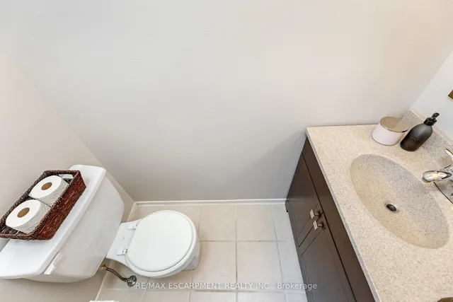 Additional image 24 of 235 Bronte St Unit 14