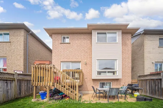 Additional image 25 of 36 Roxton Cres