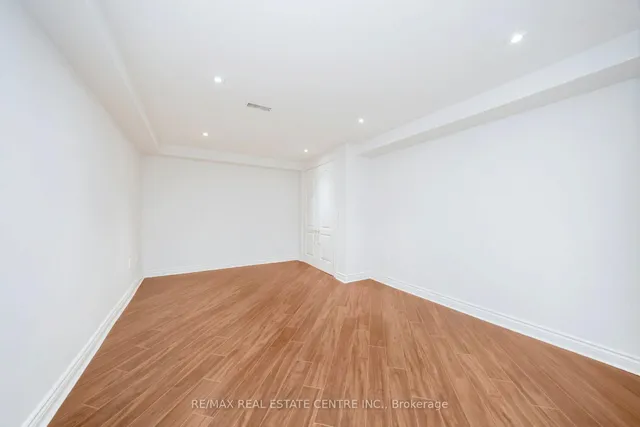 Additional image 43 of 41 Avalanche Cres