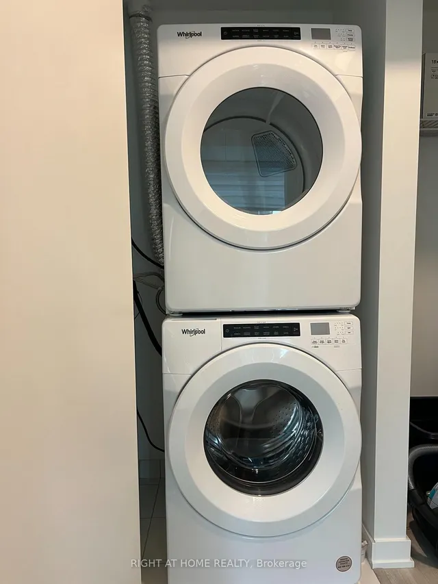 Additional image 13 of 327 King St Unit 1703