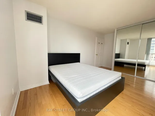 Additional image 12 of 736 Bay St Unit 1910