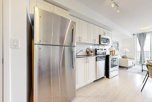 Additional image 8 of 3091 Dufferin St Unit 1402