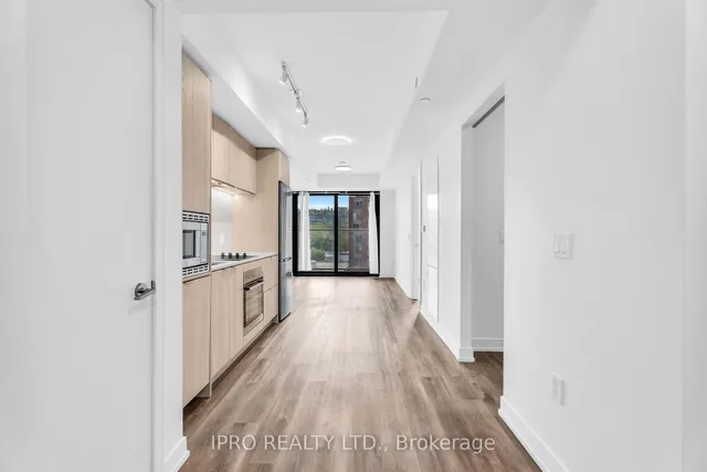 Additional image 5 of 1 Jarvis St Unit 828