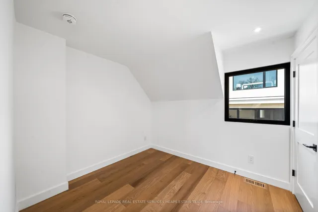 Additional image 46 of 17 Myrtle Ave