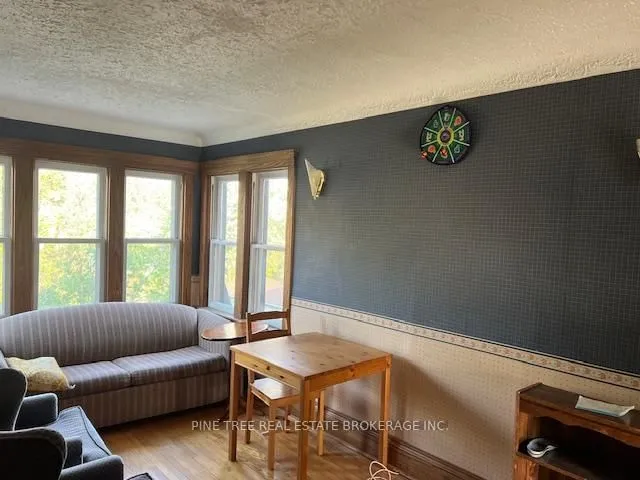 Additional image 2 of 31 Paisley Ave