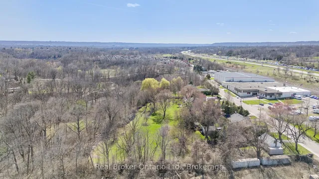 Additional image 4 of 266 Sumach Dr