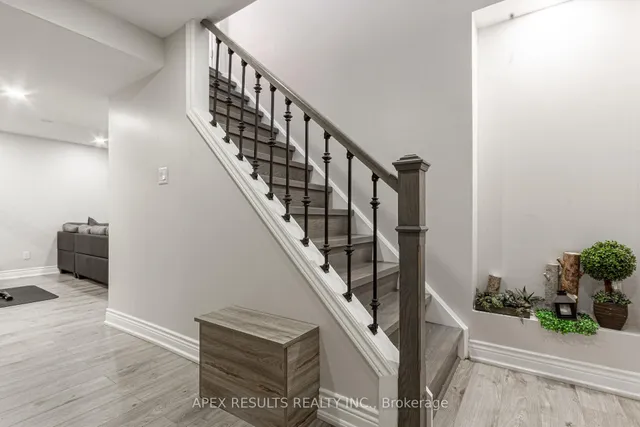 Additional image 24 of 97 Trafalgar Dr