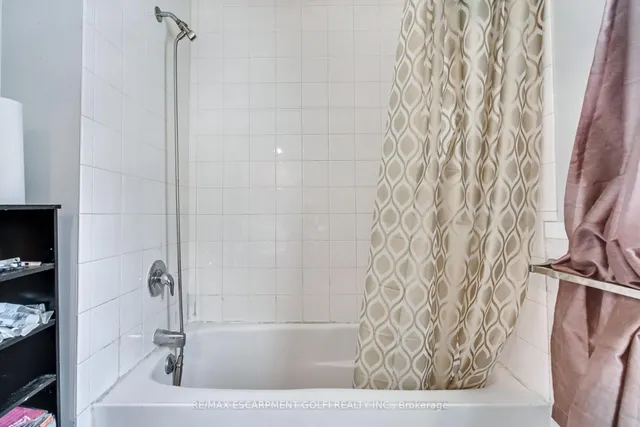 Additional image 14 of 412 Red Oak Ave