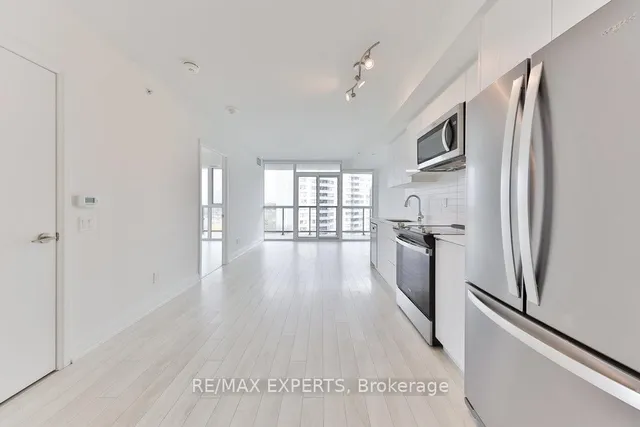 Additional image 7 of 1461 Lawrence Ave Unit 802