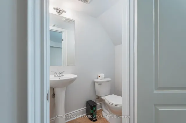 Additional image 36 of 37 Shires Lane