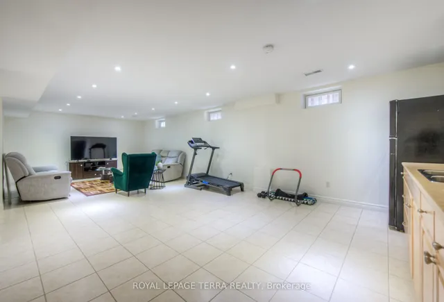 Additional image 40 of 217 1/2 Federal St