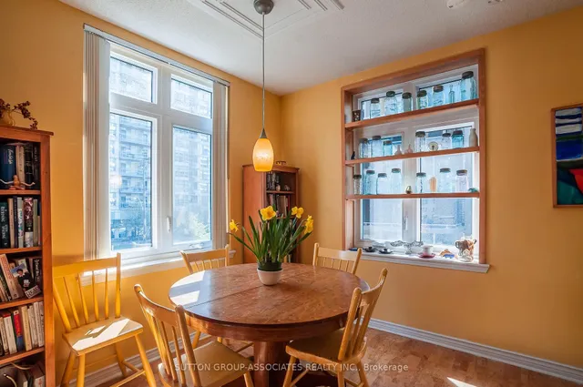 Additional image 7 of 100 Redpath Ave Unit 28