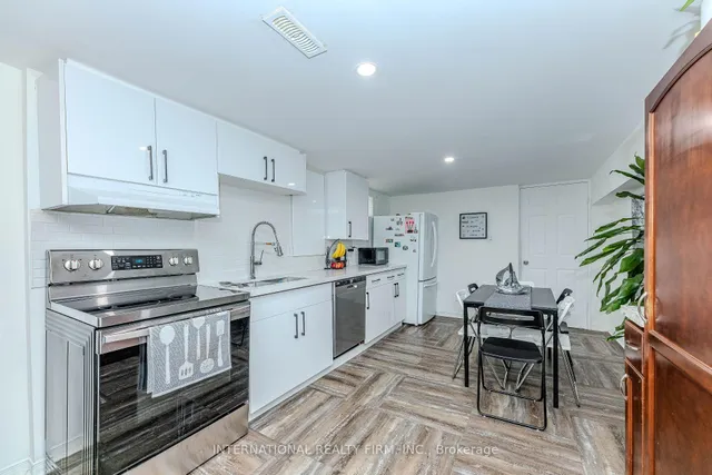 Additional image 33 of 1291 Consort Cres