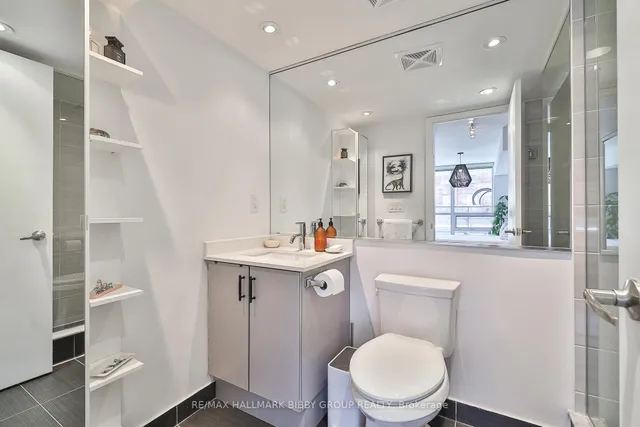 Additional image 22 of 320 Richmond St Unit 209