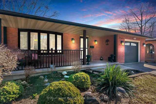 Additional image 3 of 121 Martinglen Cres