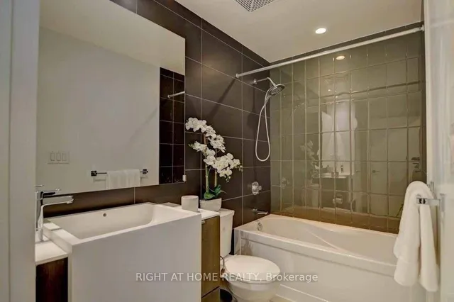 Additional image 10 of 21 Iceboat Terr Unit 4108