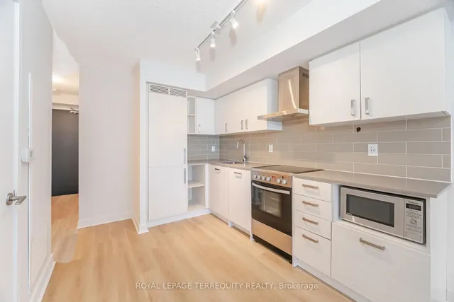 Additional image 16 of 125 Redpath Ave Unit 405