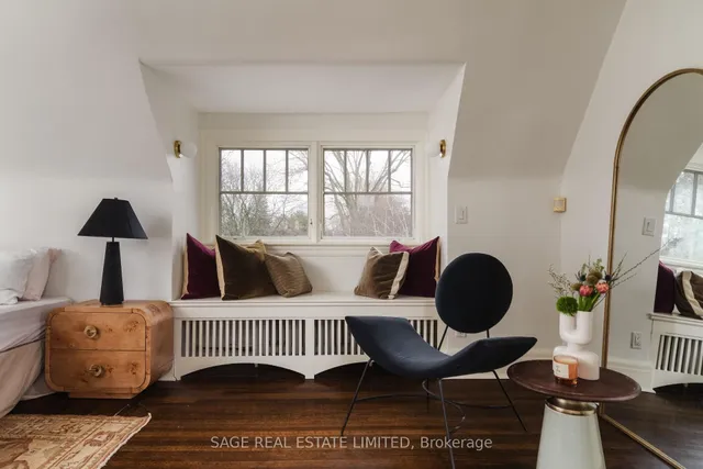 Additional image 34 of 57 Castle Frank Rd