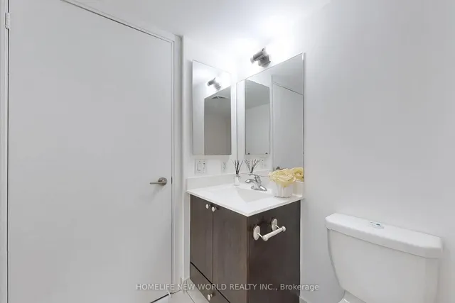 Additional image 16 of 151 Village Green Sq Unit 501