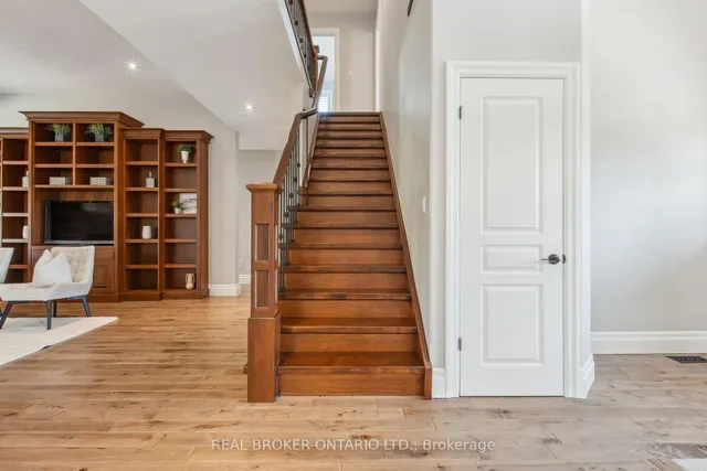 Additional image 18 of 229 Terrace Wood Cres