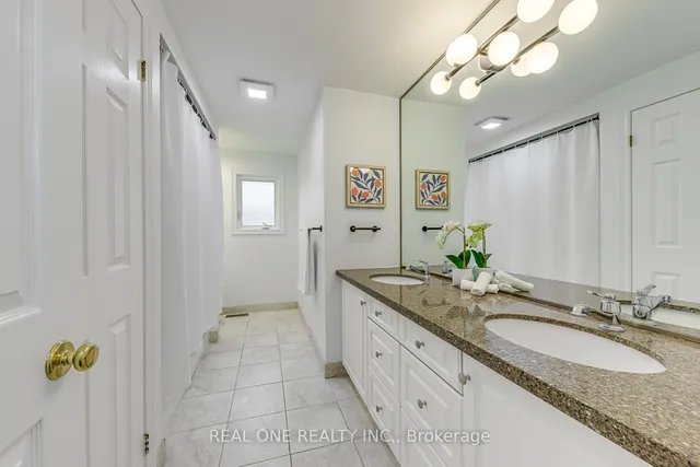 Additional image 34 of 2075 Banbury Cres