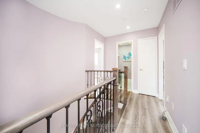 Additional image 27 of 24 Neville Cres