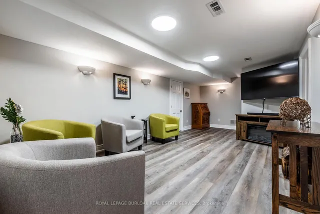 Additional image 22 of 424 Henderson Rd