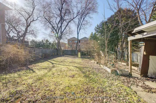 Additional image 46 of 211 Pemberton Ave