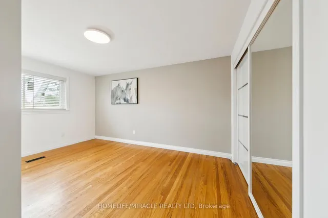 Additional image 24 of 1612 Wavell Cres