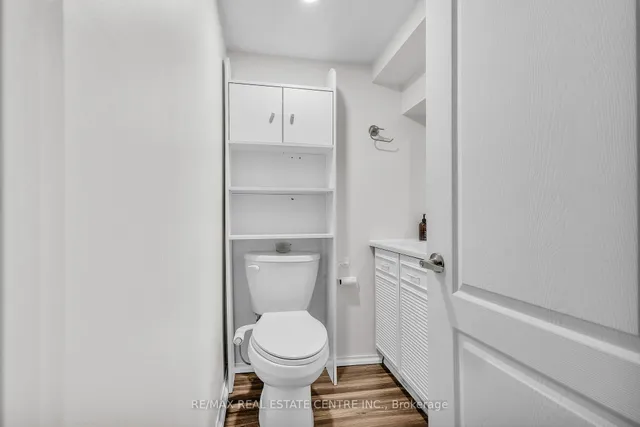 Additional image 32 of 88 Baird Ave