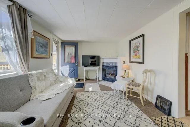 Additional image 18 of 458 Upper Wentworth St