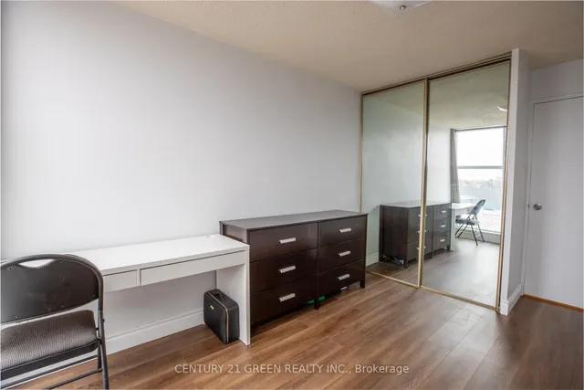 Additional image 18 of 366 The East Mall N/A Unit 322