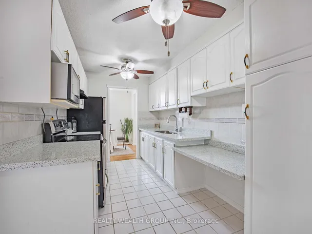 Additional image 10 of 90 Ling Rd Unit 1105