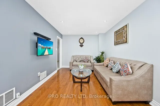 Additional image 4 of 550 Steddick Crt Unit 40