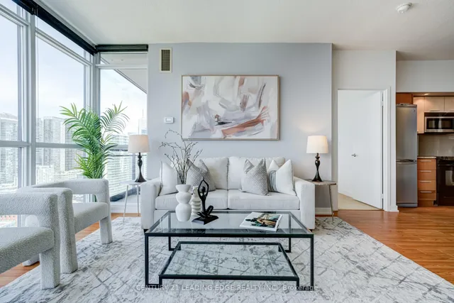 Additional image 24 of 25 Capreol Crt Unit 3206